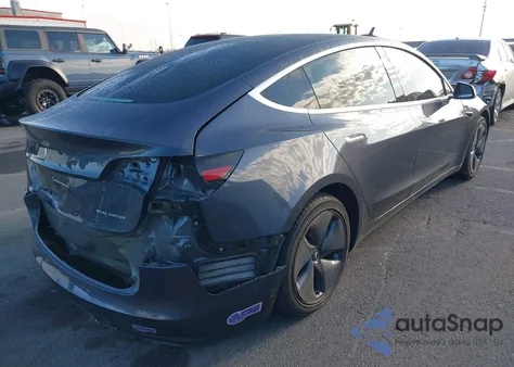 2019 Tesla Model 3 Long Range/Performance из США, поврежденный, VIN 5YJ3E1EB0KF453165